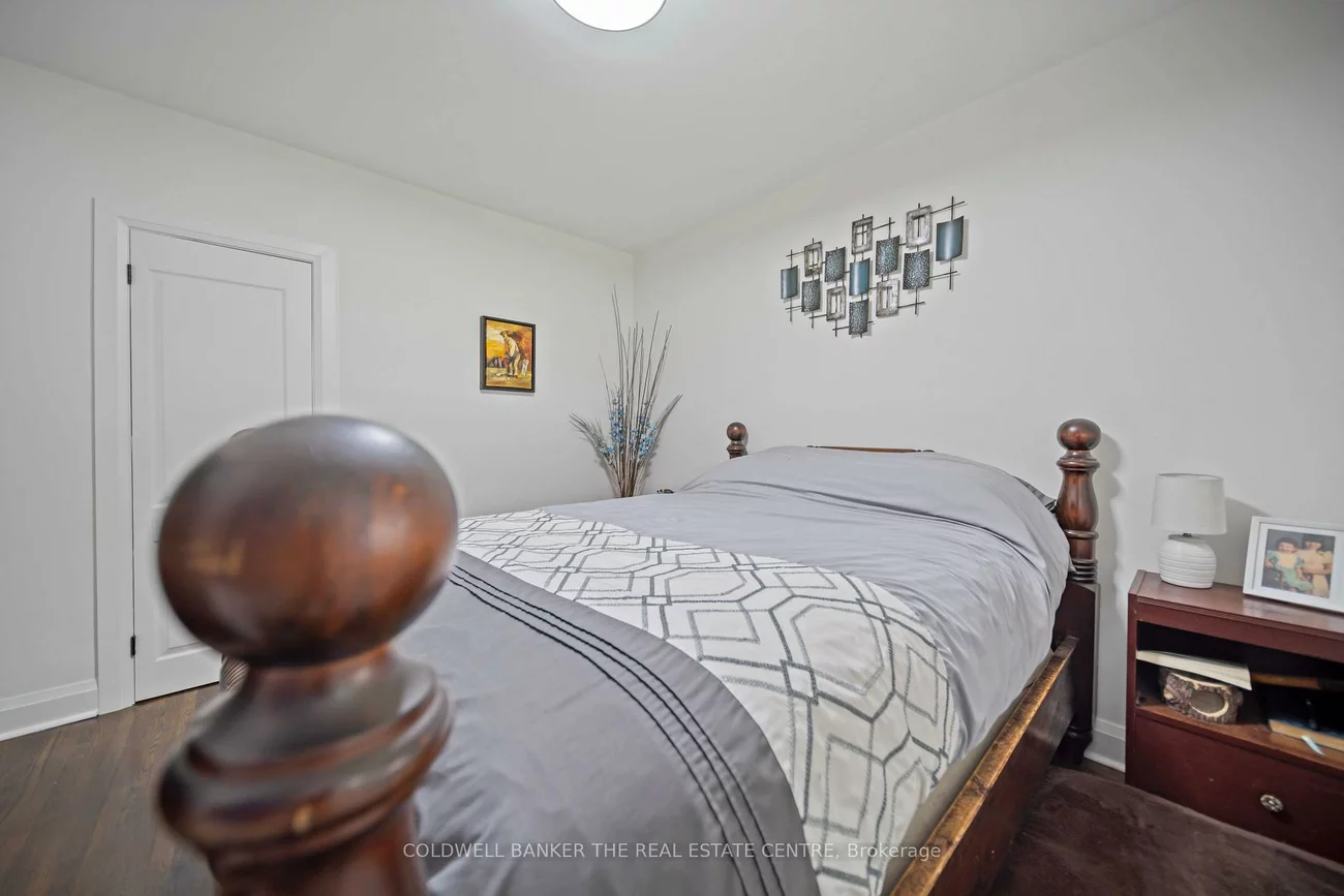 135, Lord Roberts, Eglinton East, Toronto