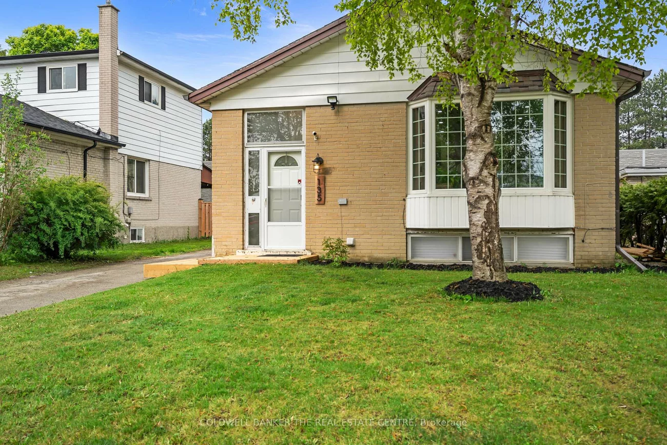 135, Lord Roberts, Eglinton East, Toronto