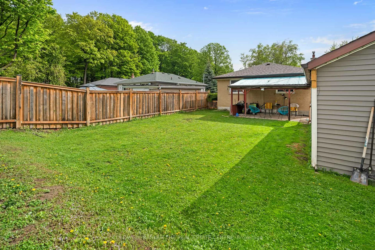 135, Lord Roberts, Eglinton East, Toronto