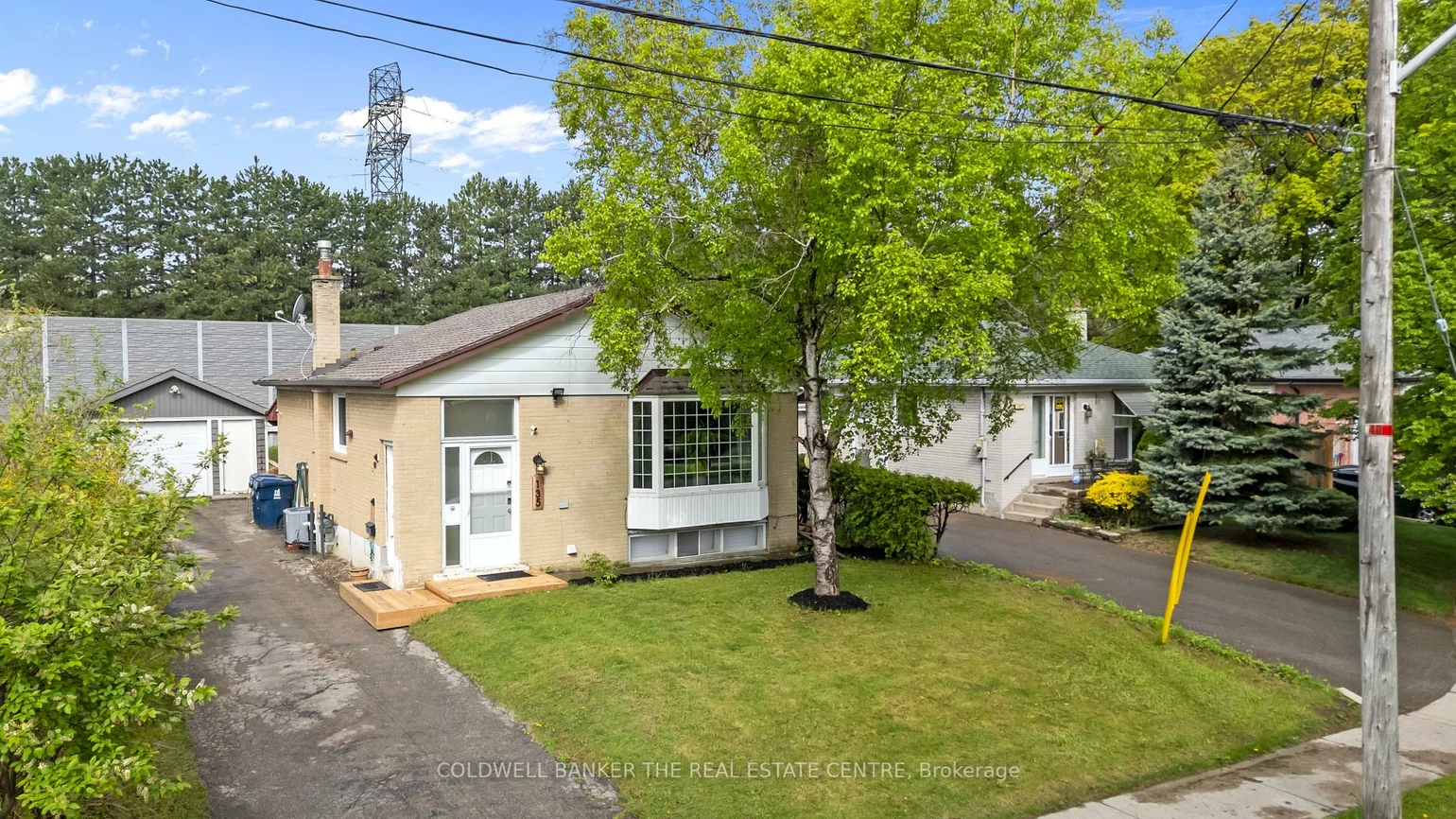 135, Lord Roberts, Eglinton East, Toronto