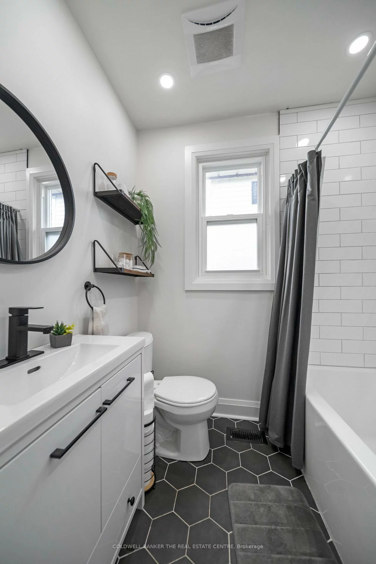 135, Lord Roberts, Eglinton East, Toronto