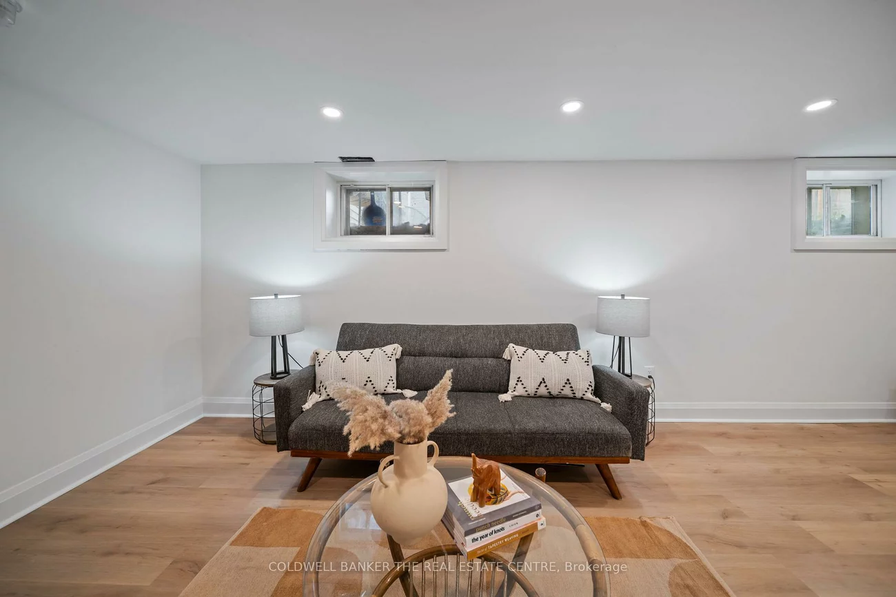 135, Lord Roberts, Eglinton East, Toronto