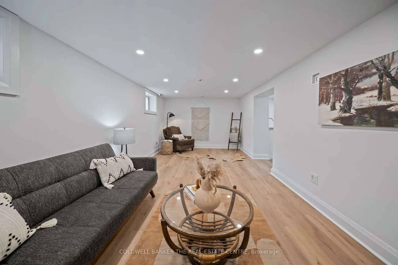 135, Lord Roberts, Eglinton East, Toronto