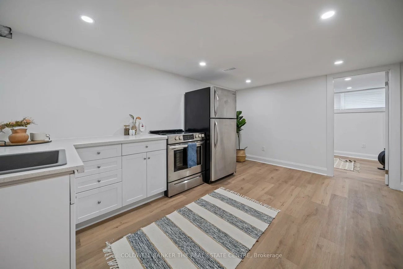 135, Lord Roberts, Eglinton East, Toronto