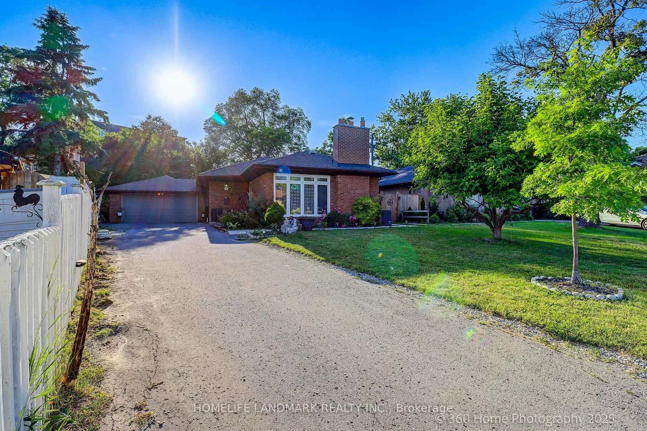 38, Moorecroft, Ionview, Toronto