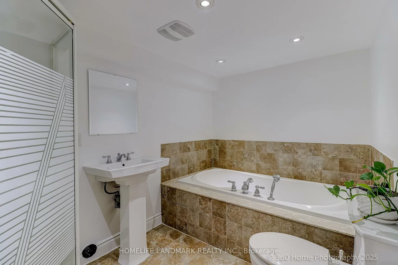 38, Moorecroft, Ionview, Toronto