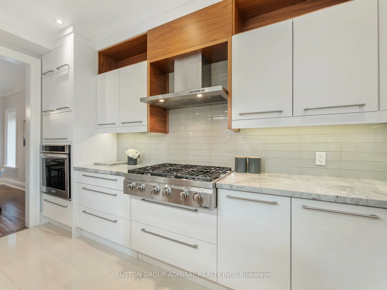 1, Dustan, East York, Toronto