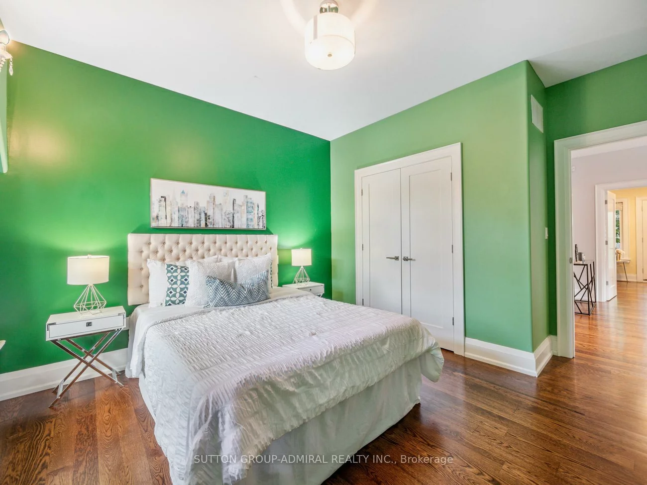1, Dustan, East York, Toronto