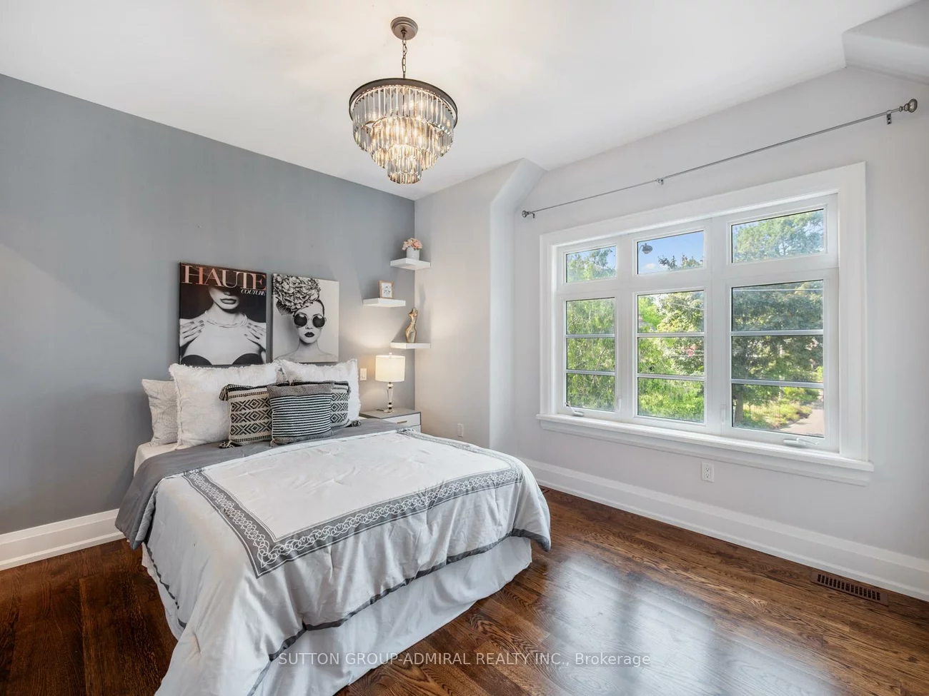1, Dustan, East York, Toronto