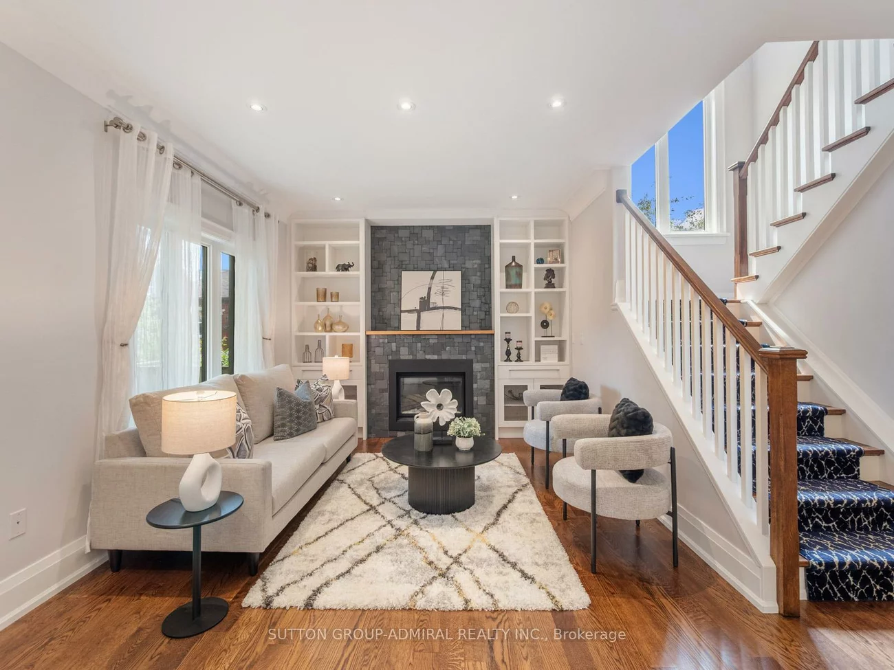 1, Dustan, East York, Toronto