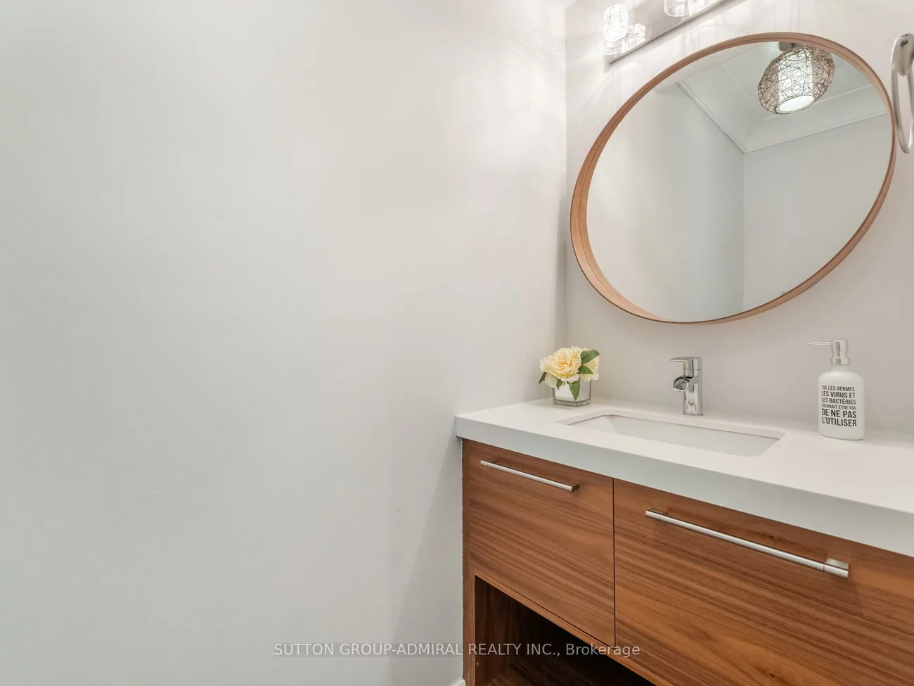 1, Dustan, East York, Toronto