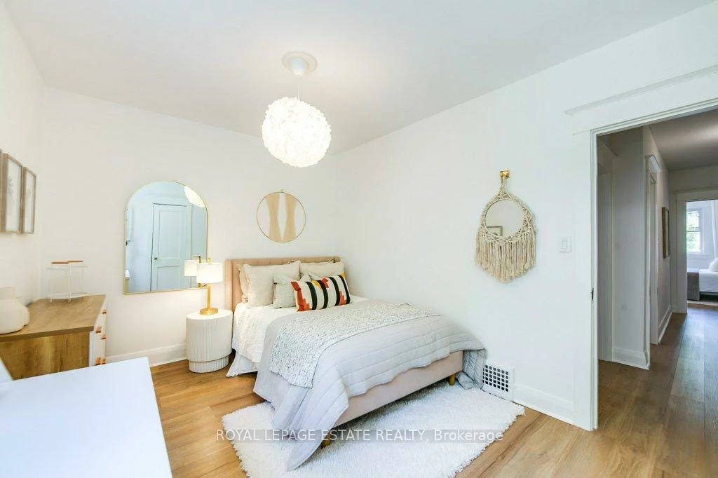 130, Swanwick, East End-Danforth, Toronto