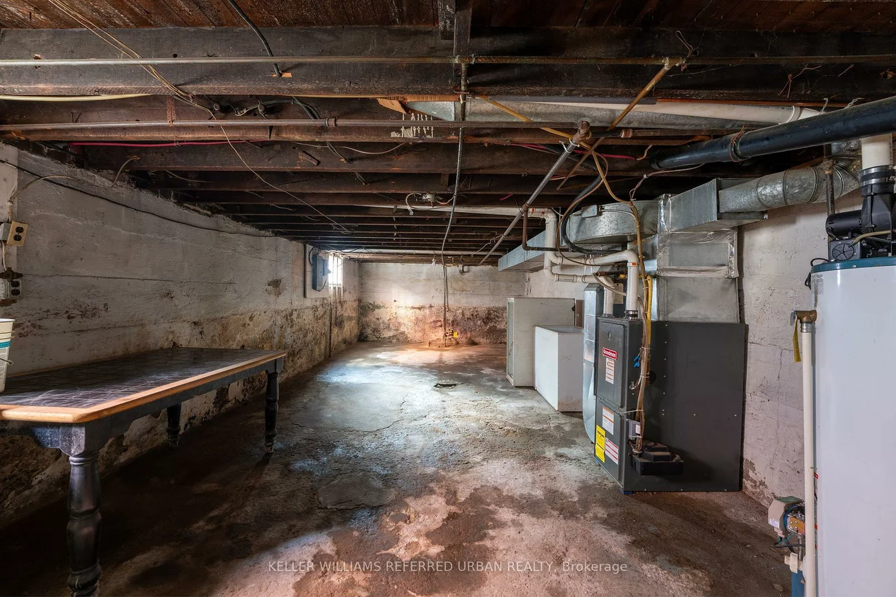 20, Mosley, South Riverdale, Toronto