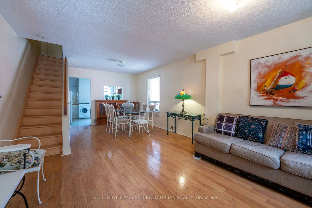 20, Mosley, South Riverdale, Toronto