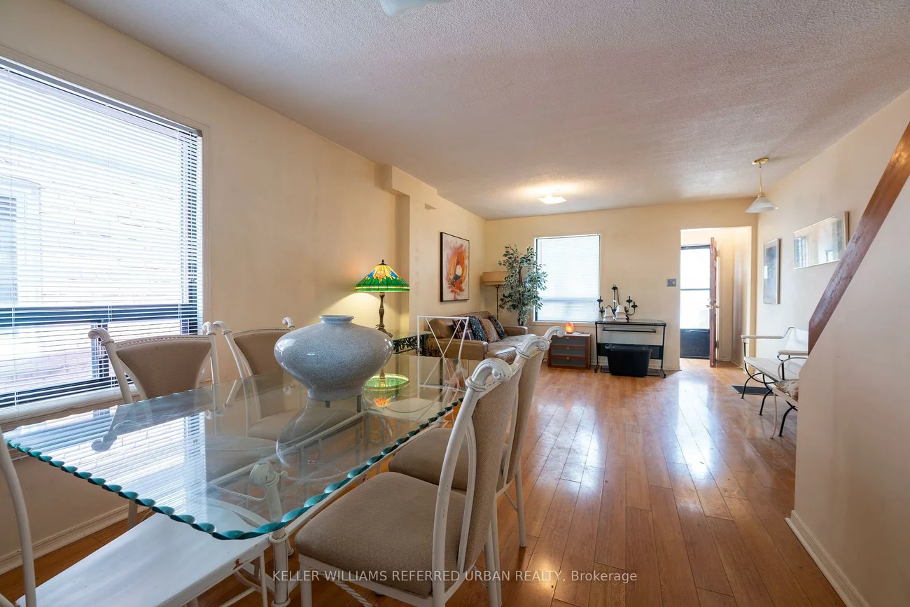 20, Mosley, South Riverdale, Toronto