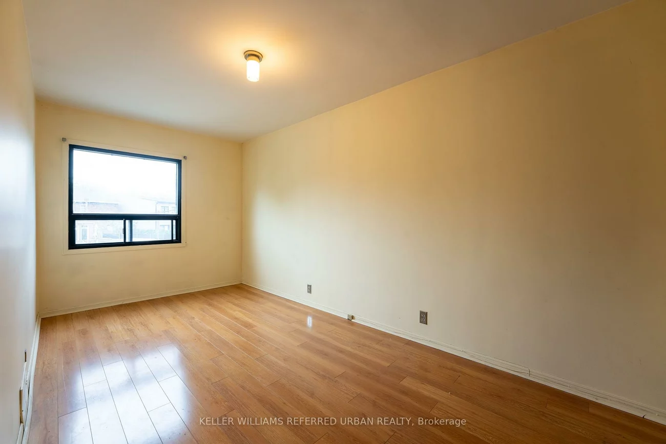 20, Mosley, South Riverdale, Toronto