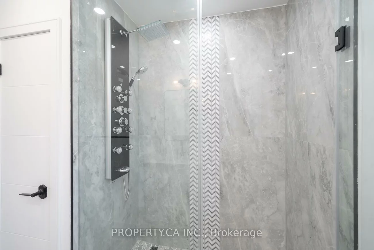 33, Moorecroft, Ionview, Toronto