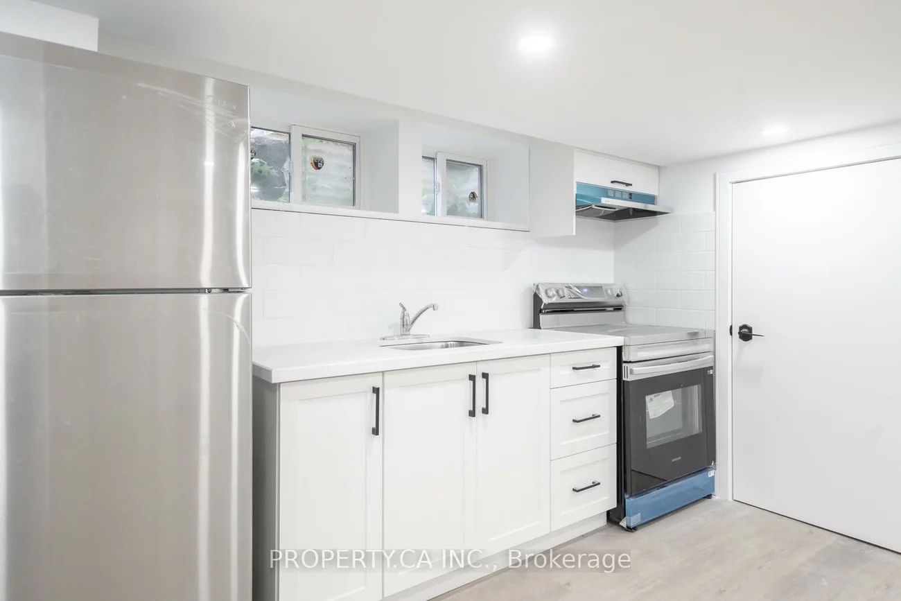 33, Moorecroft, Ionview, Toronto