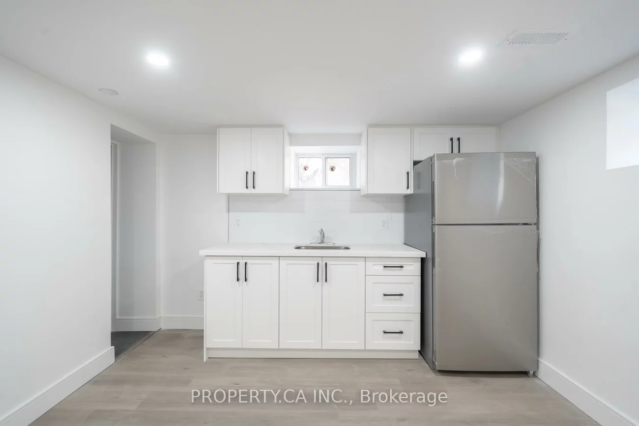 33, Moorecroft, Ionview, Toronto