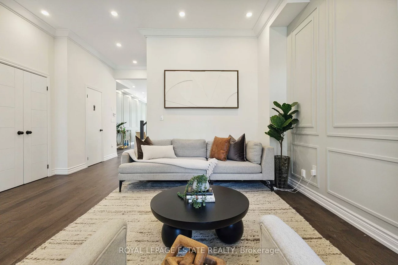 147, Mcintosh, Birchcliffe-Cliffside, Toronto