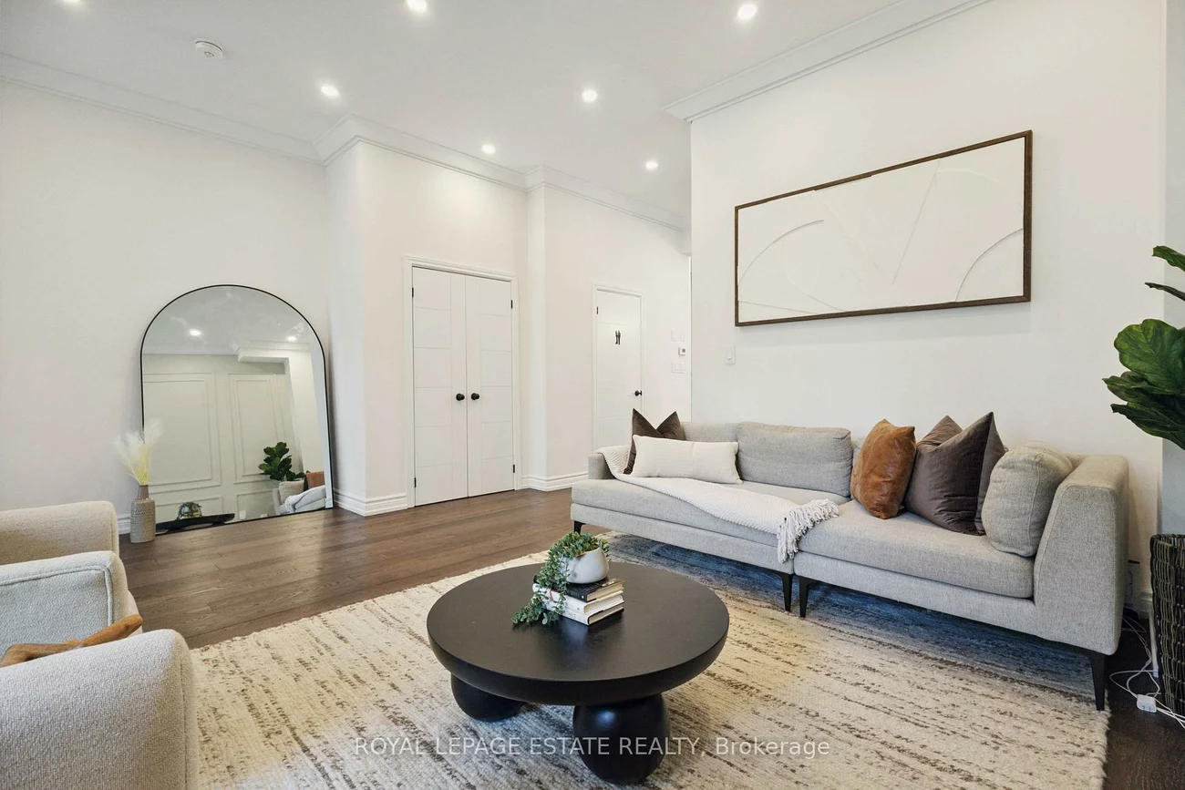 147, Mcintosh, Birchcliffe-Cliffside, Toronto