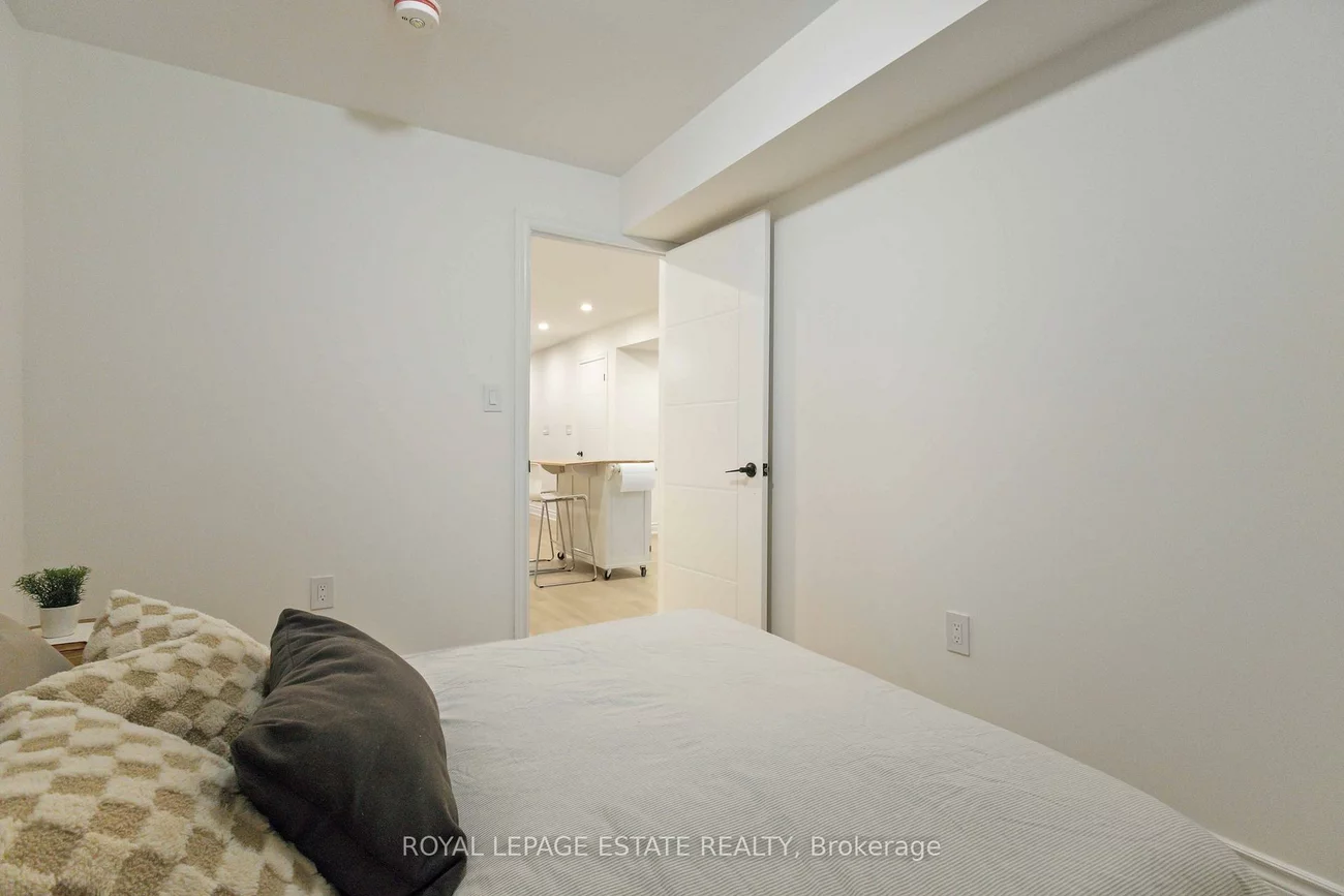 147, Mcintosh, Birchcliffe-Cliffside, Toronto