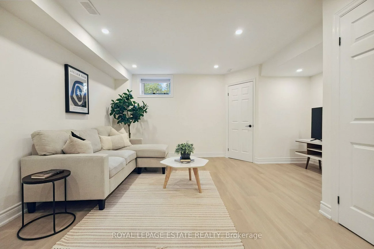 147, Mcintosh, Birchcliffe-Cliffside, Toronto