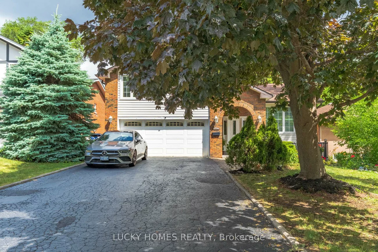 4396, Lawrence, West Hill, Toronto