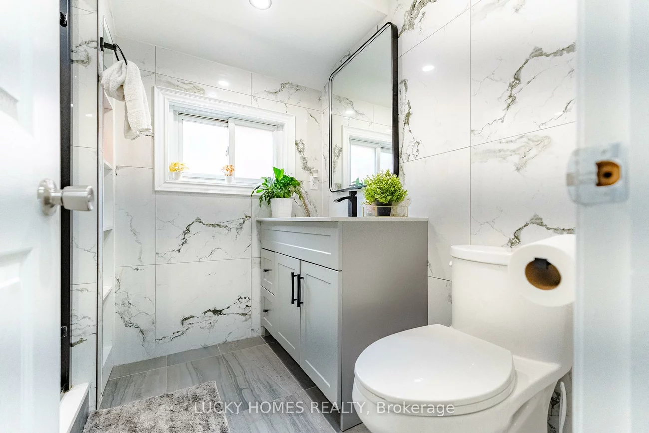 4396, Lawrence, West Hill, Toronto