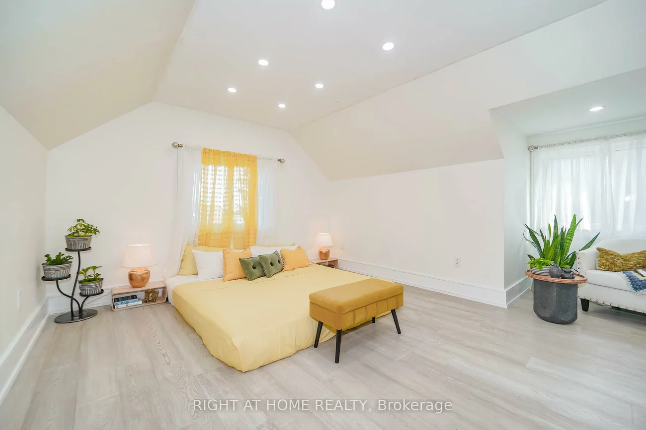 174, Aylesworth, Birchcliffe-Cliffside, Toronto