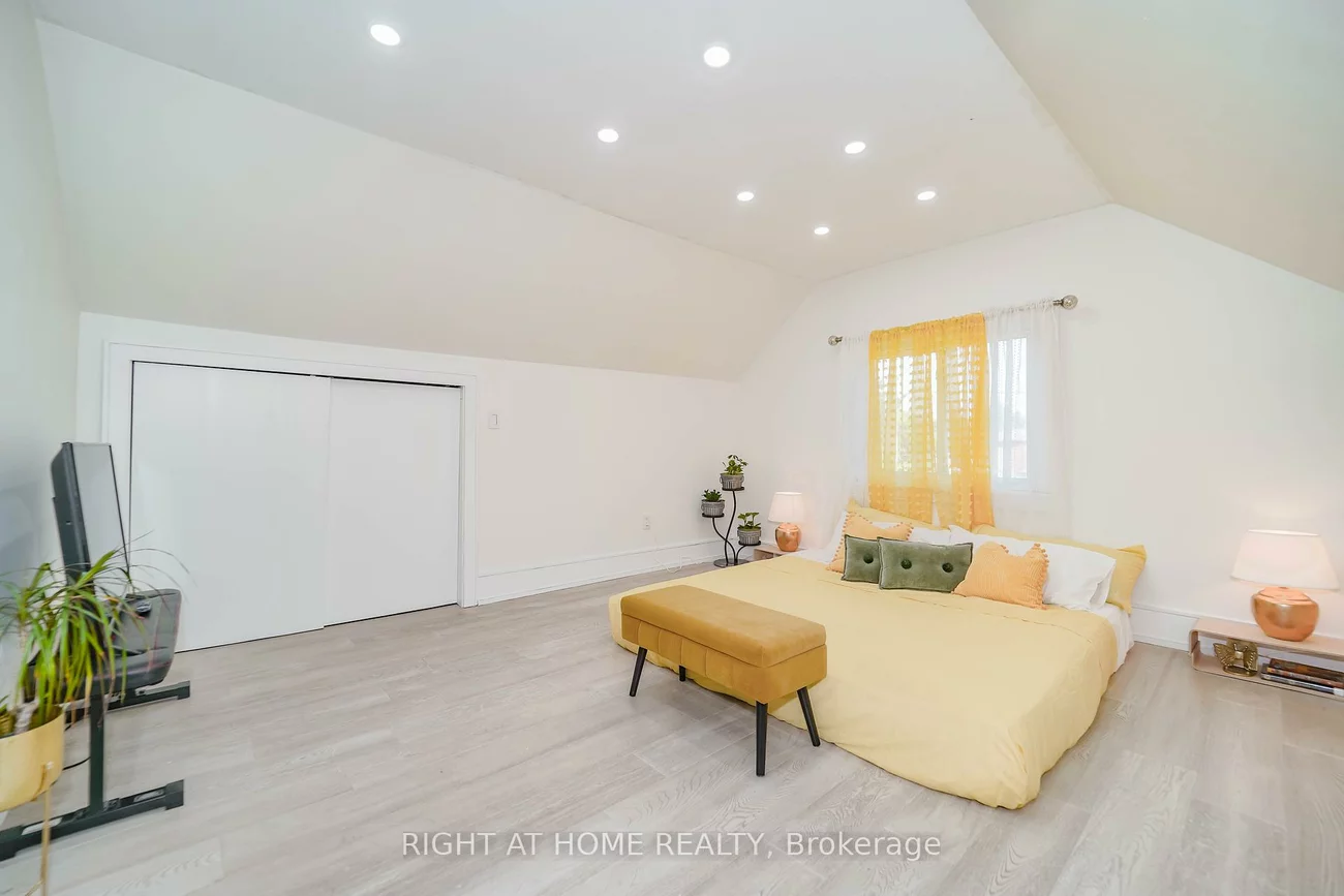 174, Aylesworth, Birchcliffe-Cliffside, Toronto
