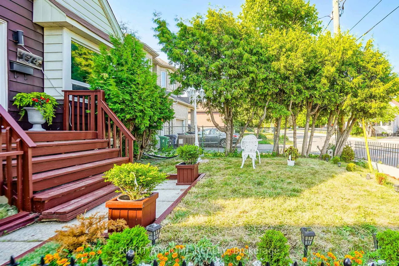 174, Aylesworth, Birchcliffe-Cliffside, Toronto