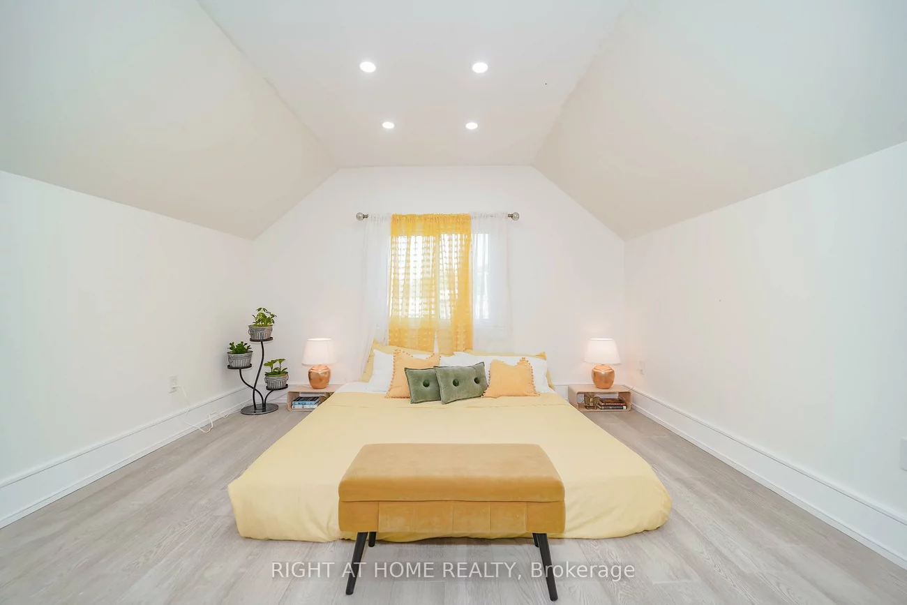 174, Aylesworth, Birchcliffe-Cliffside, Toronto