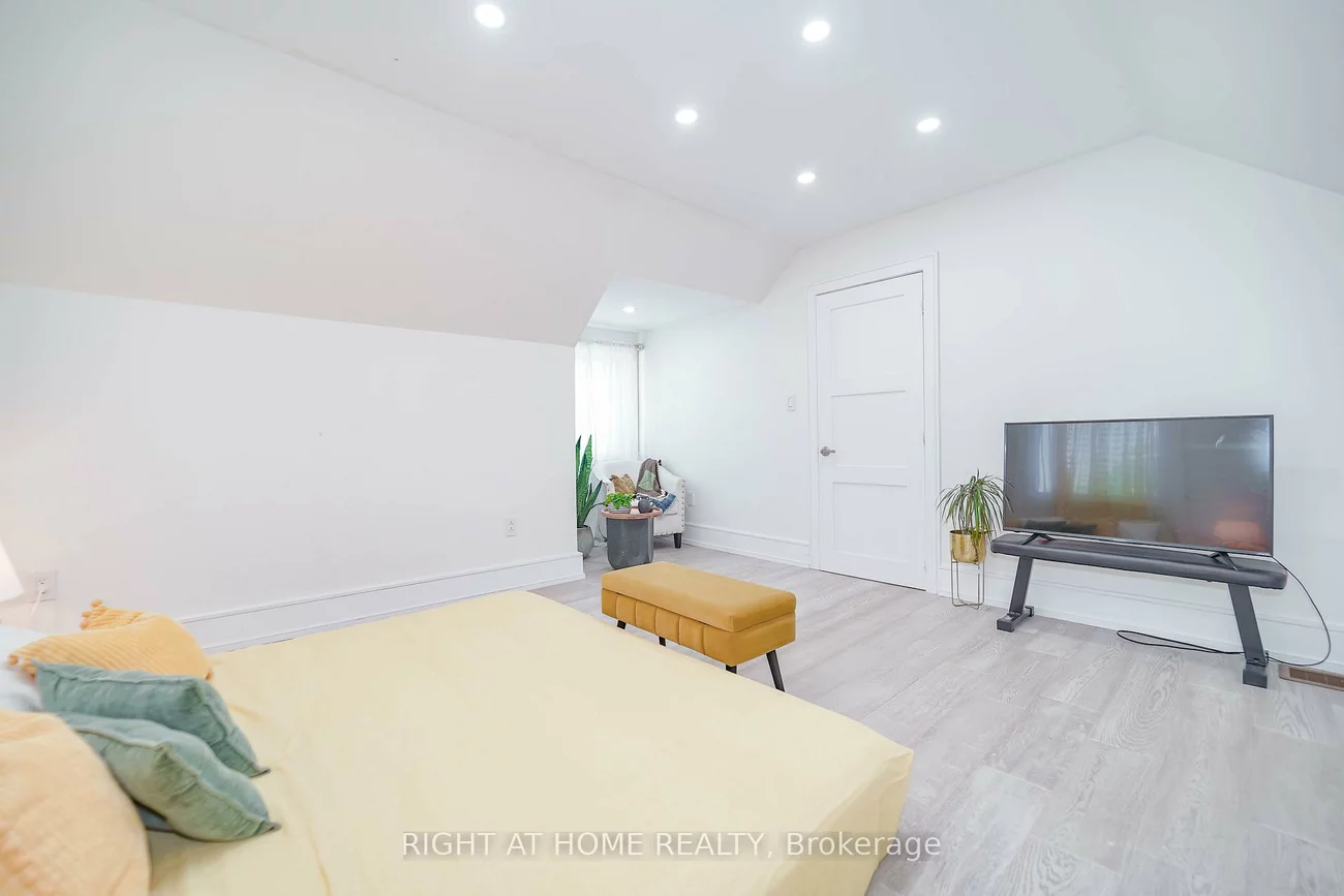174, Aylesworth, Birchcliffe-Cliffside, Toronto