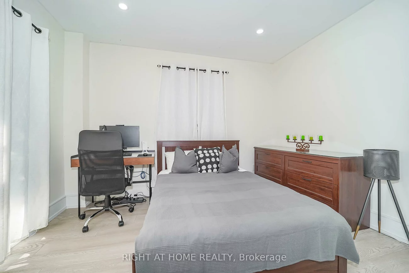 174, Aylesworth, Birchcliffe-Cliffside, Toronto