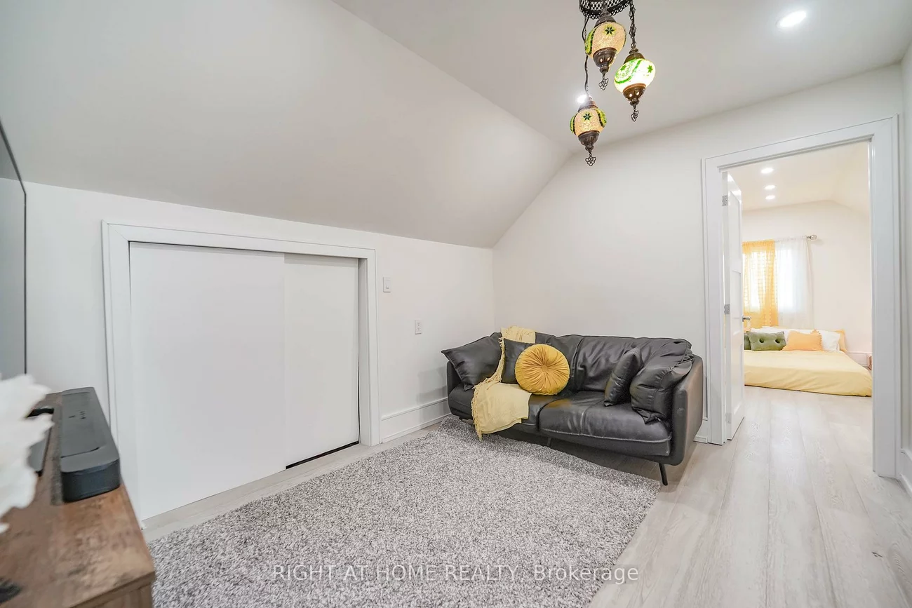 174, Aylesworth, Birchcliffe-Cliffside, Toronto