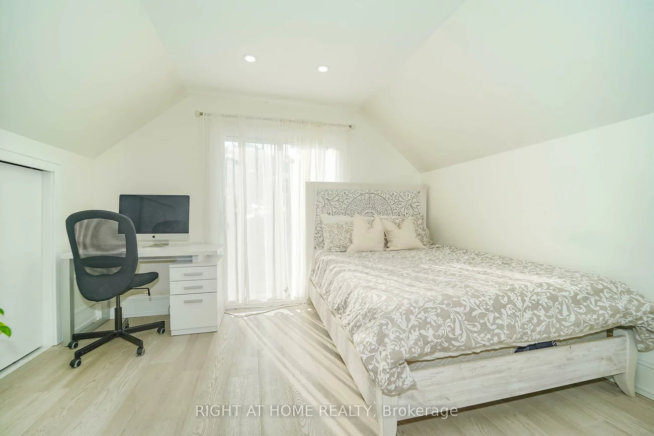 174, Aylesworth, Birchcliffe-Cliffside, Toronto