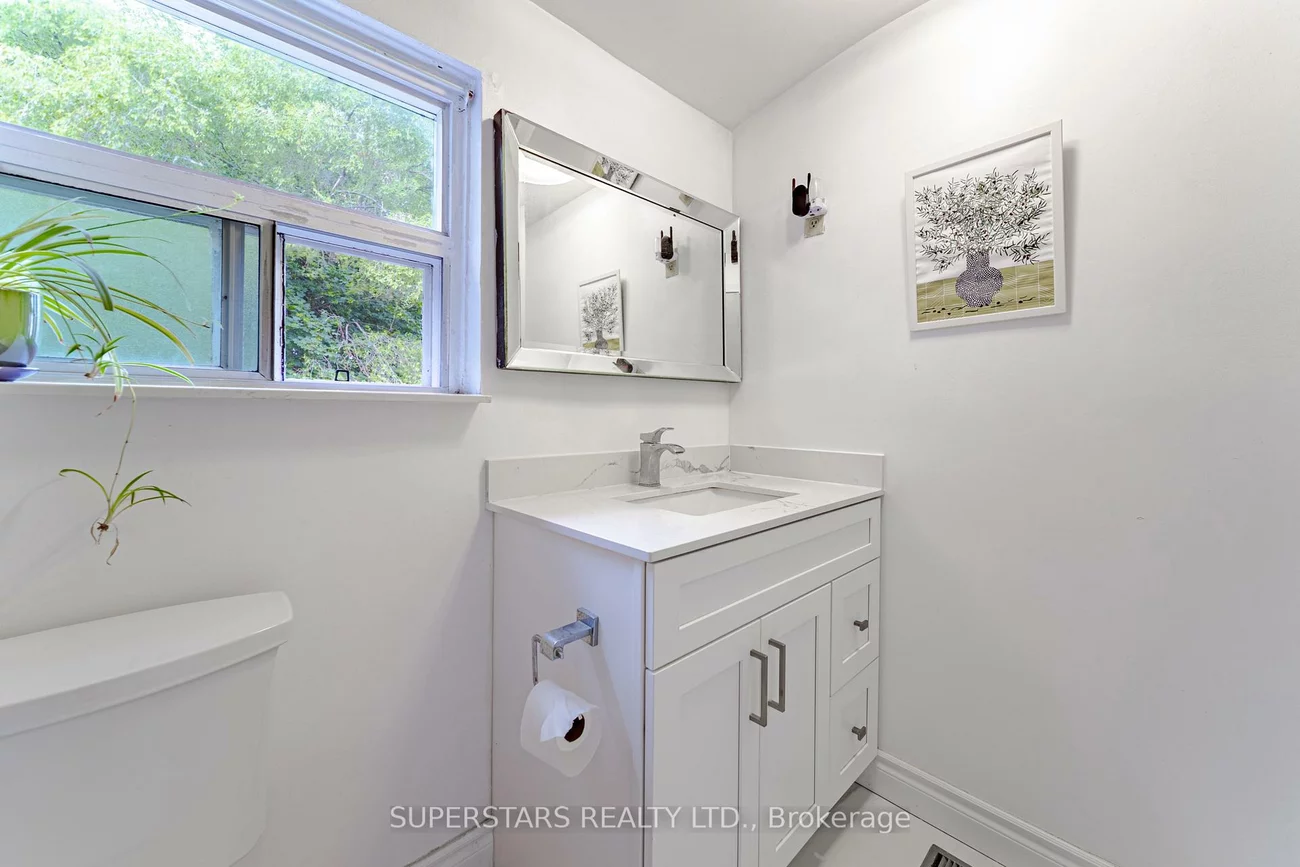 139, Woodfern, Ionview, Toronto