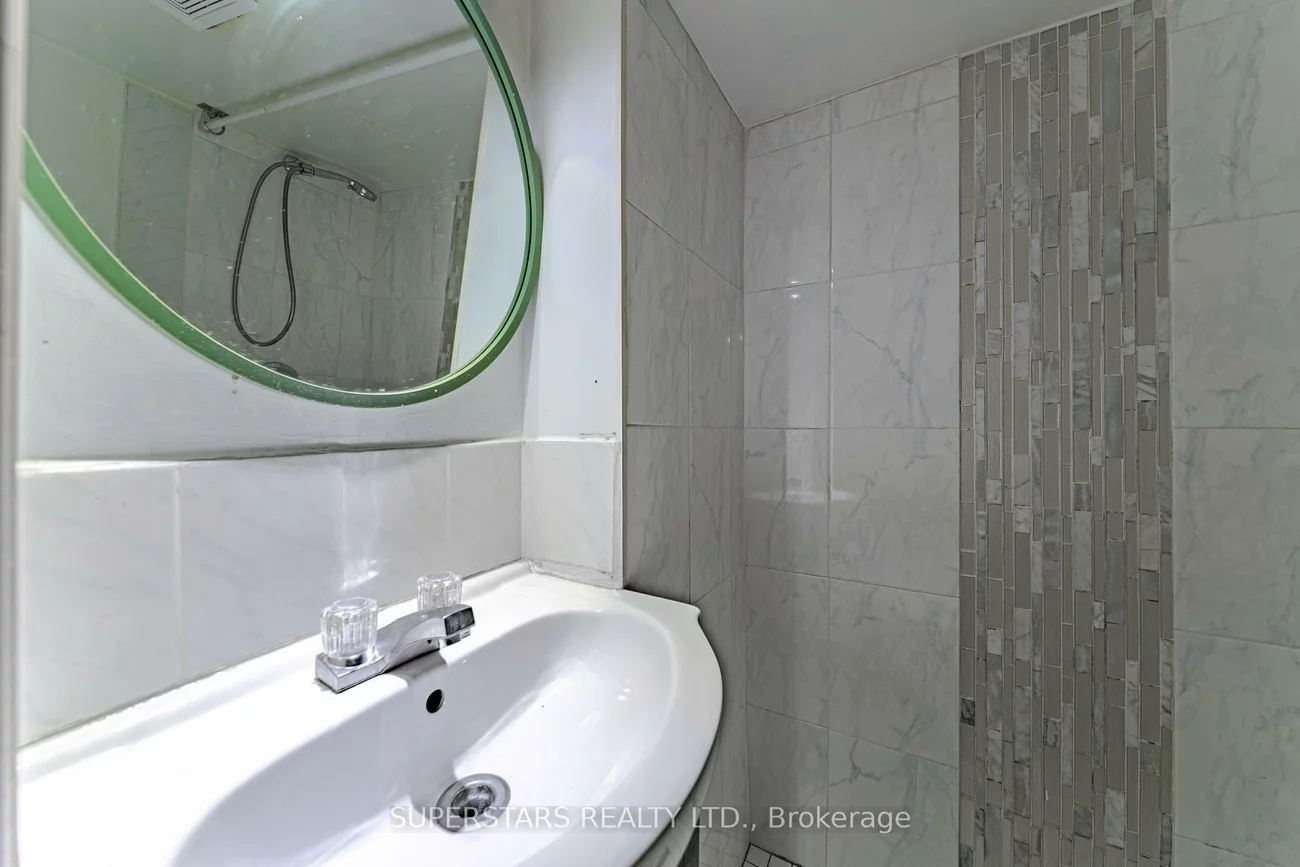 139, Woodfern, Ionview, Toronto