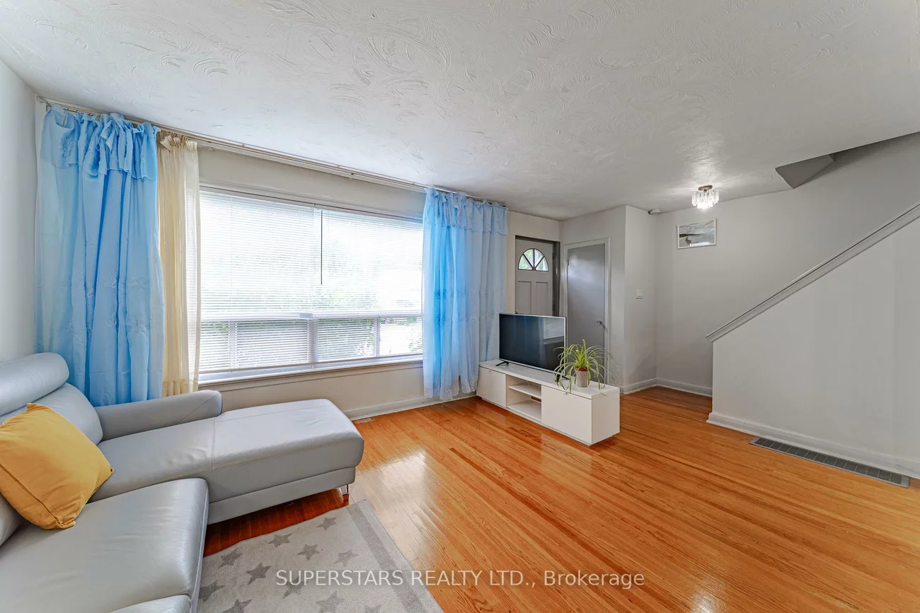 139, Woodfern, Ionview, Toronto