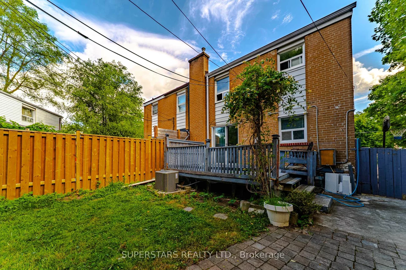 139, Woodfern, Ionview, Toronto