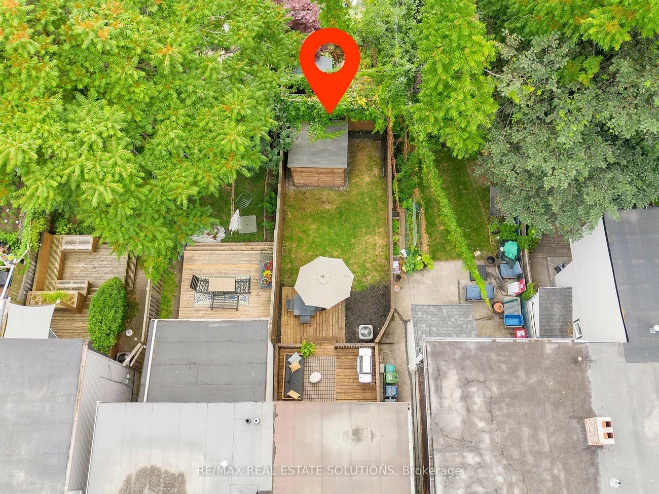 114, Booth, South Riverdale, Toronto