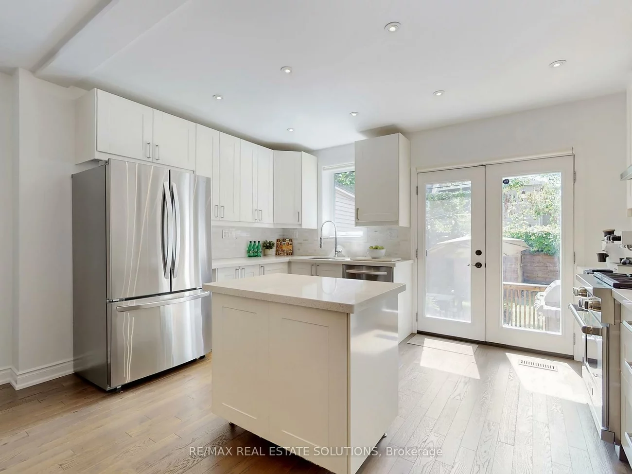 114, Booth, South Riverdale, Toronto
