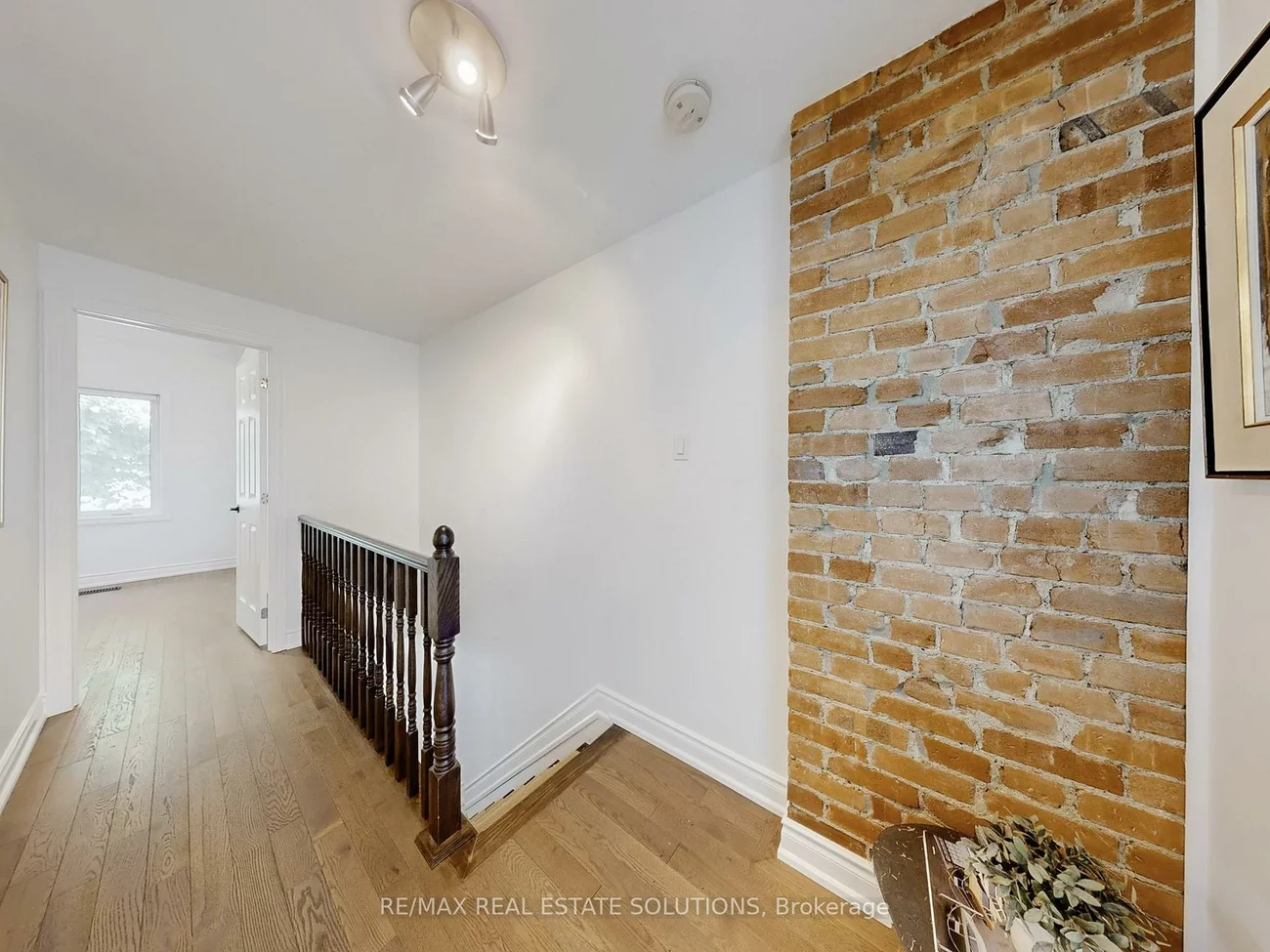 114, Booth, South Riverdale, Toronto
