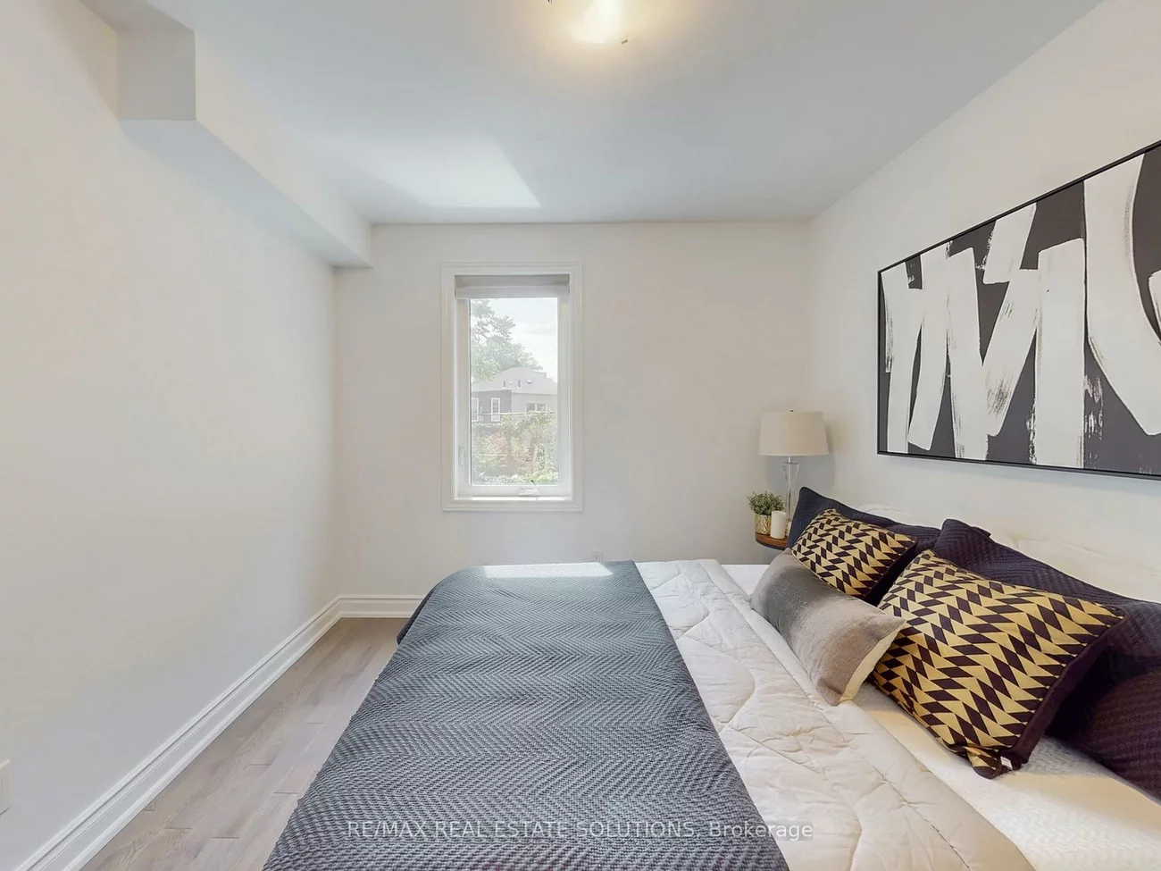 114, Booth, South Riverdale, Toronto