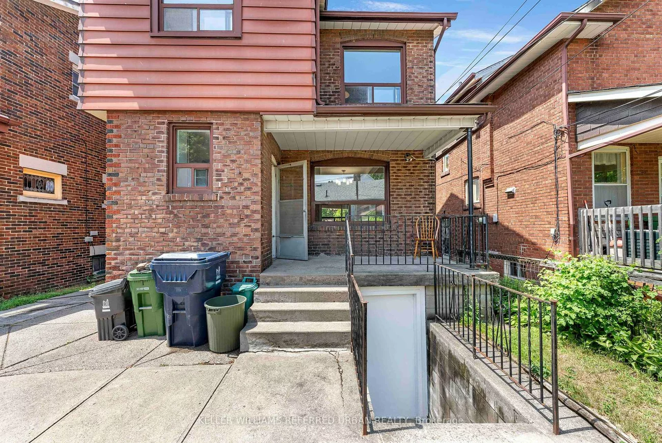 775, Coxwell, Danforth, Toronto