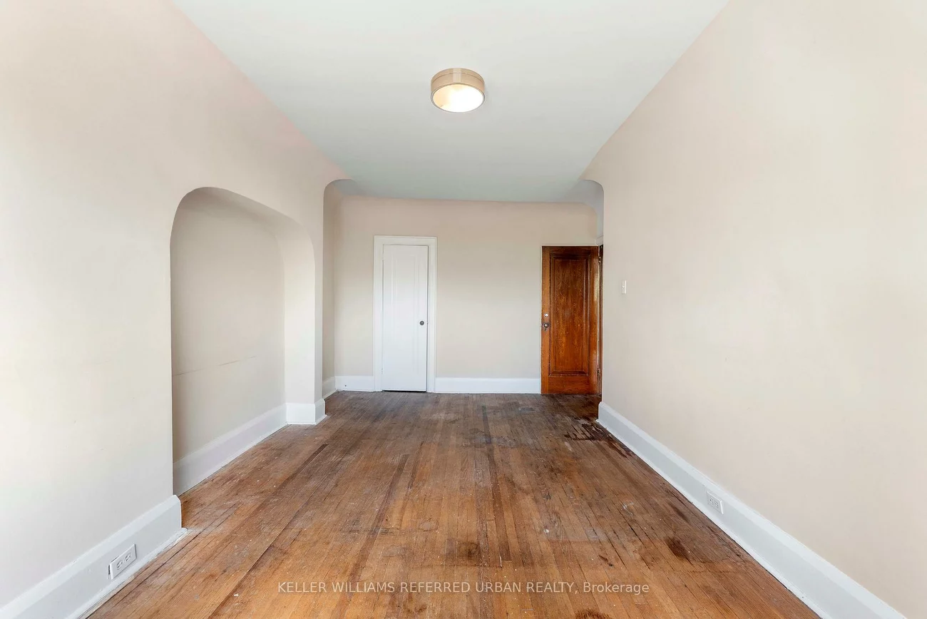775, Coxwell, Danforth, Toronto