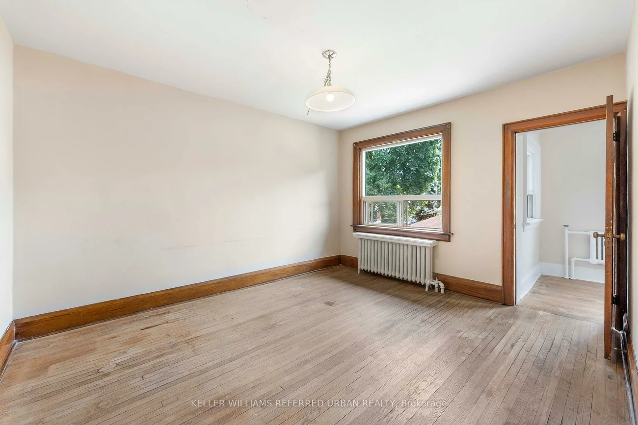 775, Coxwell, Danforth, Toronto