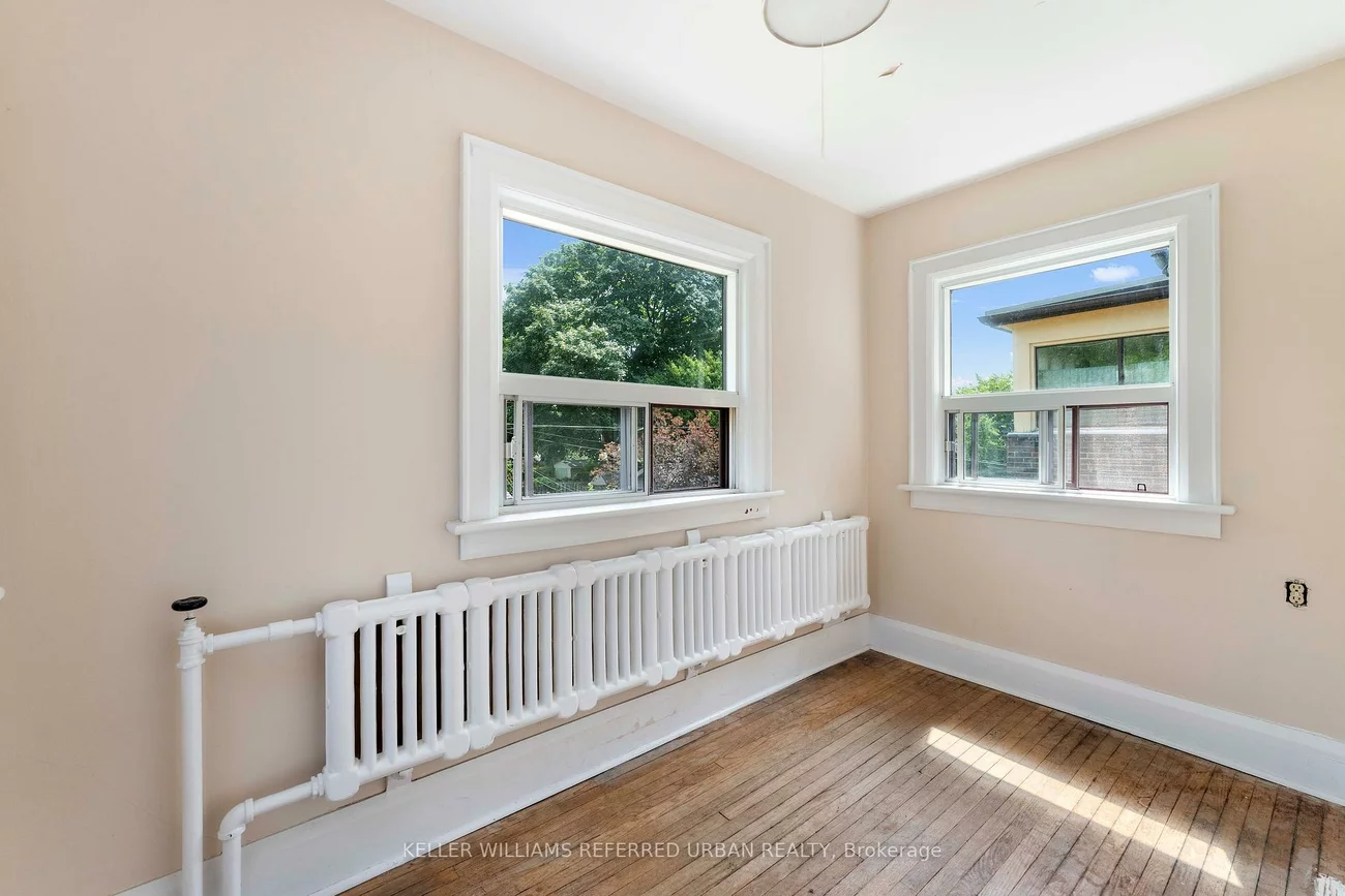775, Coxwell, Danforth, Toronto