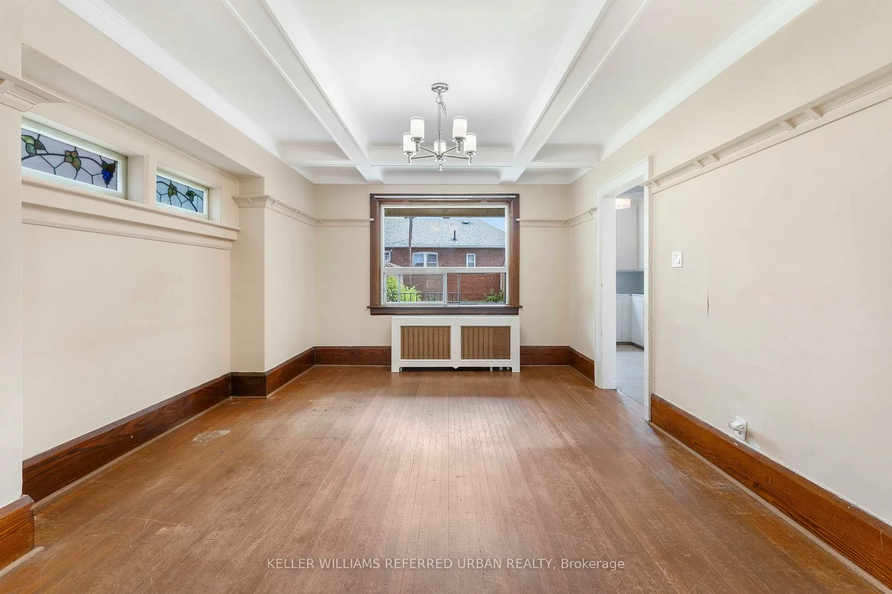 775, Coxwell, Danforth, Toronto